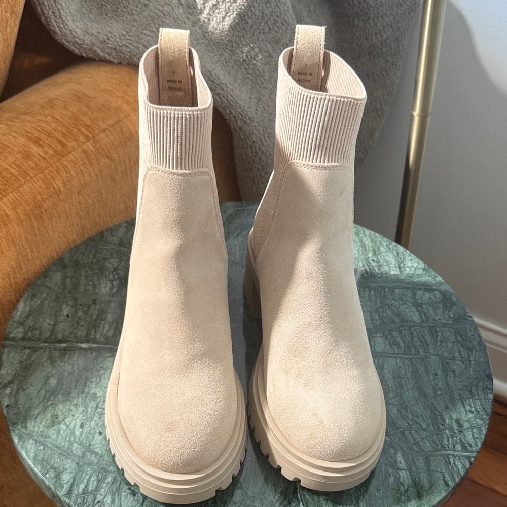 Steve Madden Cream Ankle Booties - never worn